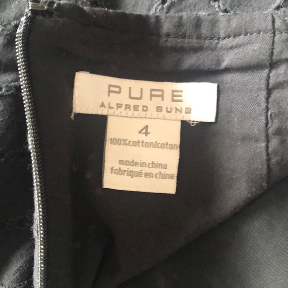 Black mini skirt - Picture 3 of 3